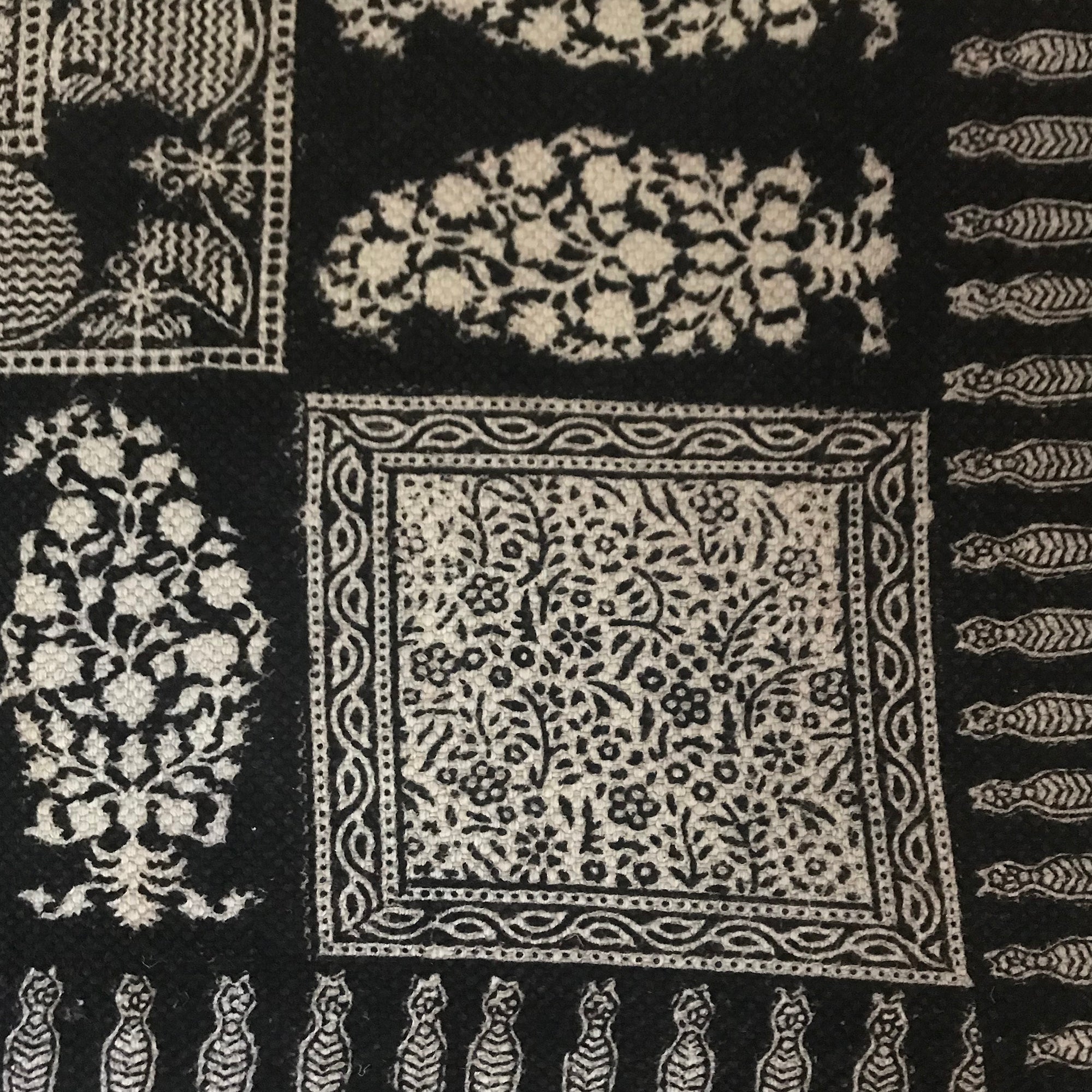Floral Jaal & Paisley Hand-block Print Rug - White Black-4